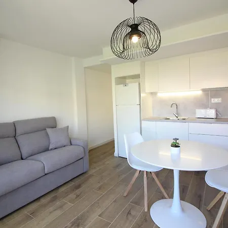 Appartement Renovado En El Centro De A Solo 150m De La Playa, Ideal Parejas - Es-228-110 Roses